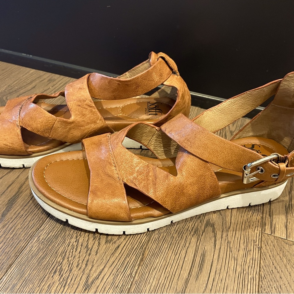 Sofft brand brown leather sandals. Size 7.
